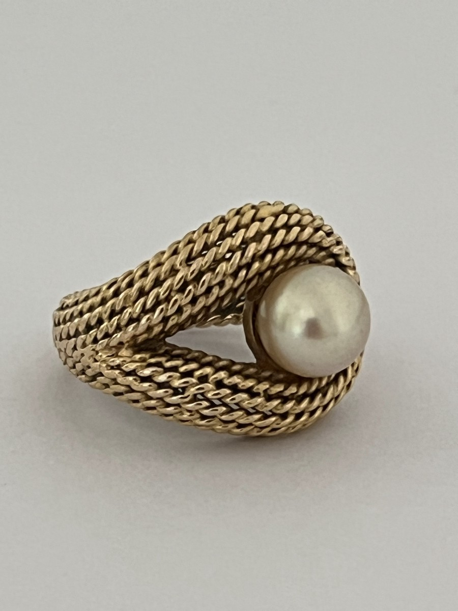 7003- Yellow Gold Thread Ring With Akoya Pearl-photo-1