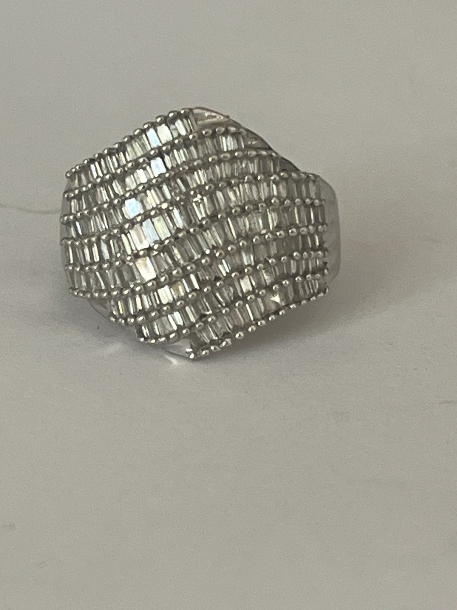 6928- White Gold And Diamond Domed Ring -photo-2