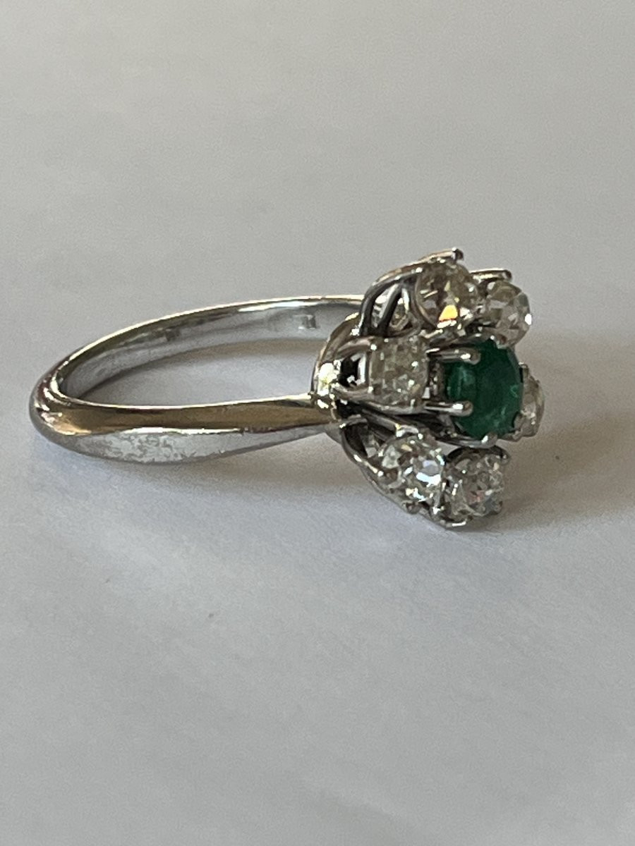 6993 - Flower Ring, Grey Gold, Emerald, Diamonds-photo-3
