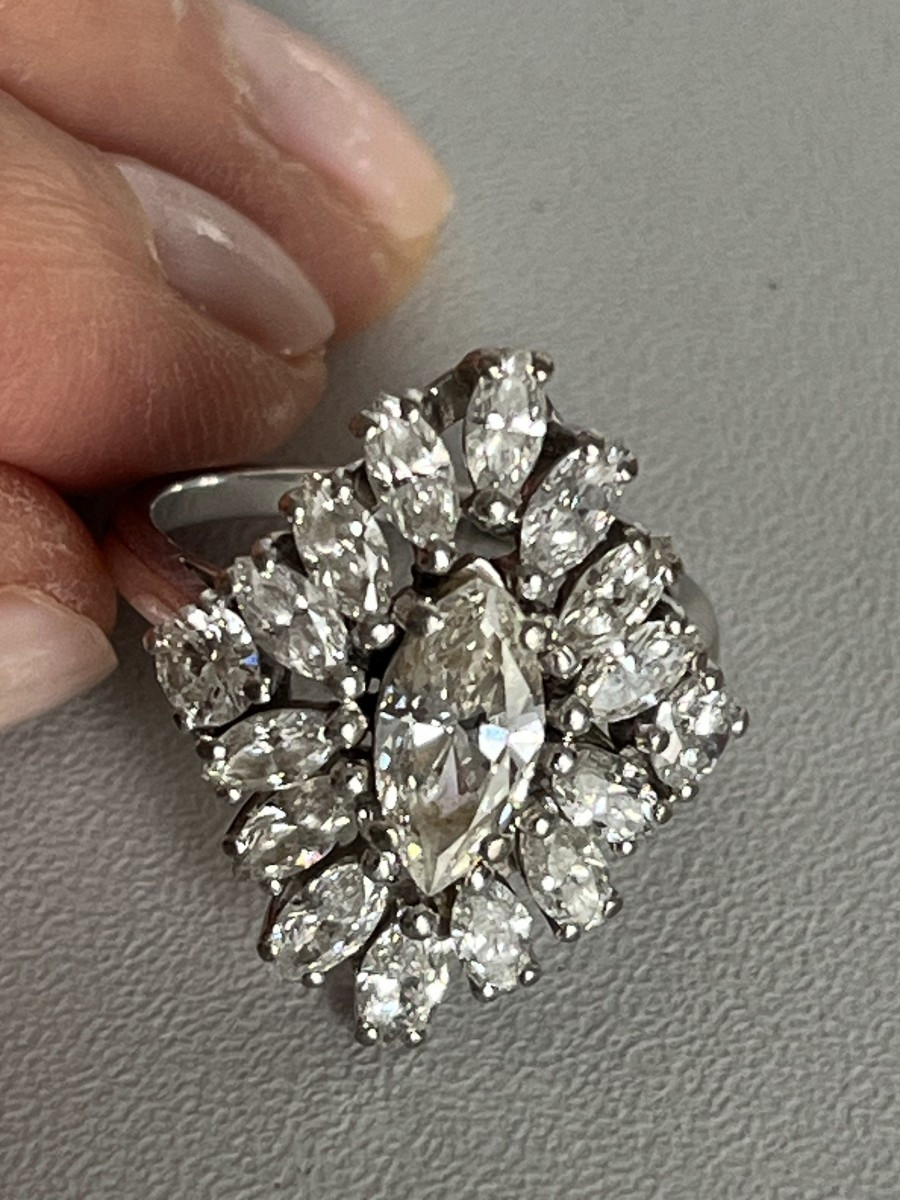 7047- Bague Or Gris Diamants (2,50 ct)