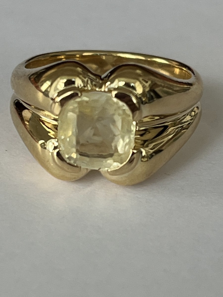 6637- Bague Or Jaune Saphir Jaune 3,02 ct
