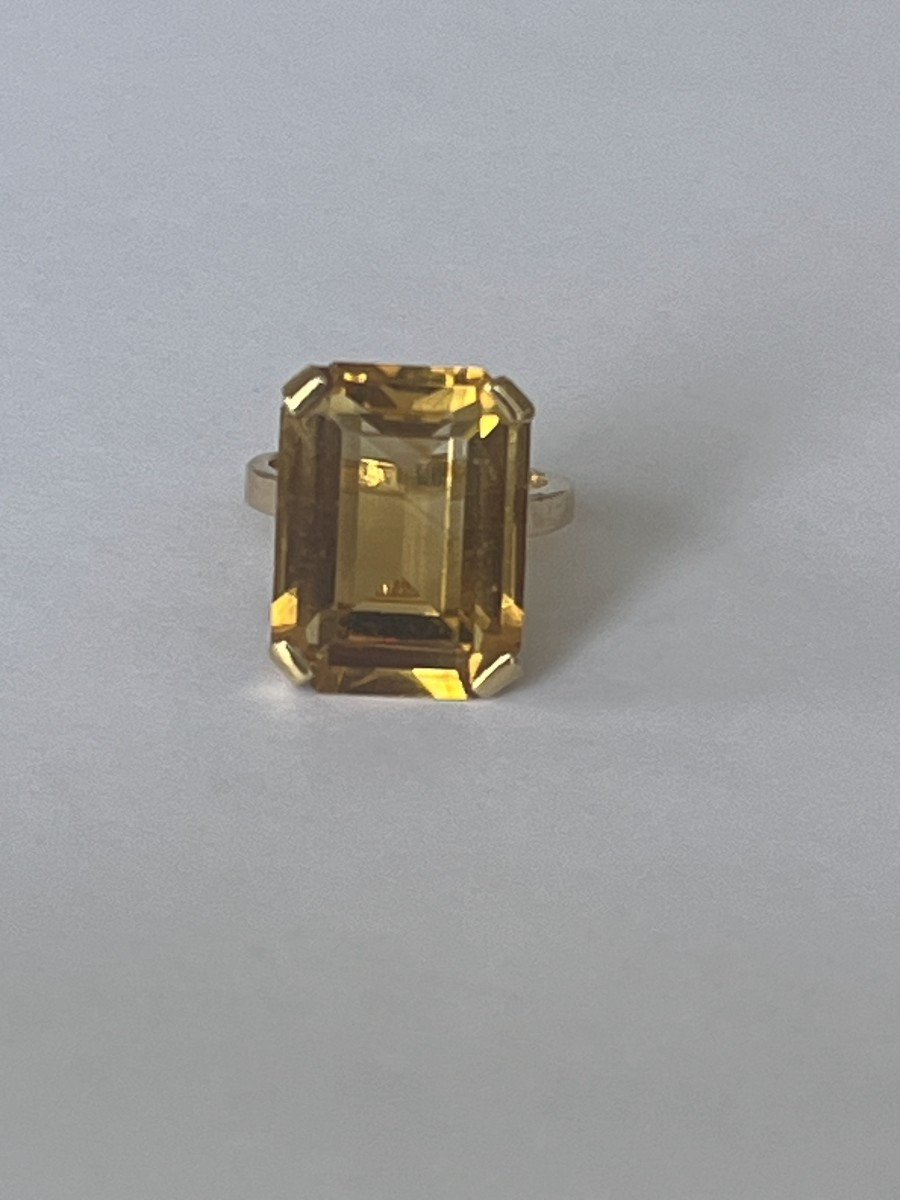 7069 - Vintage Yellow Gold Citrine Rectangular Ring