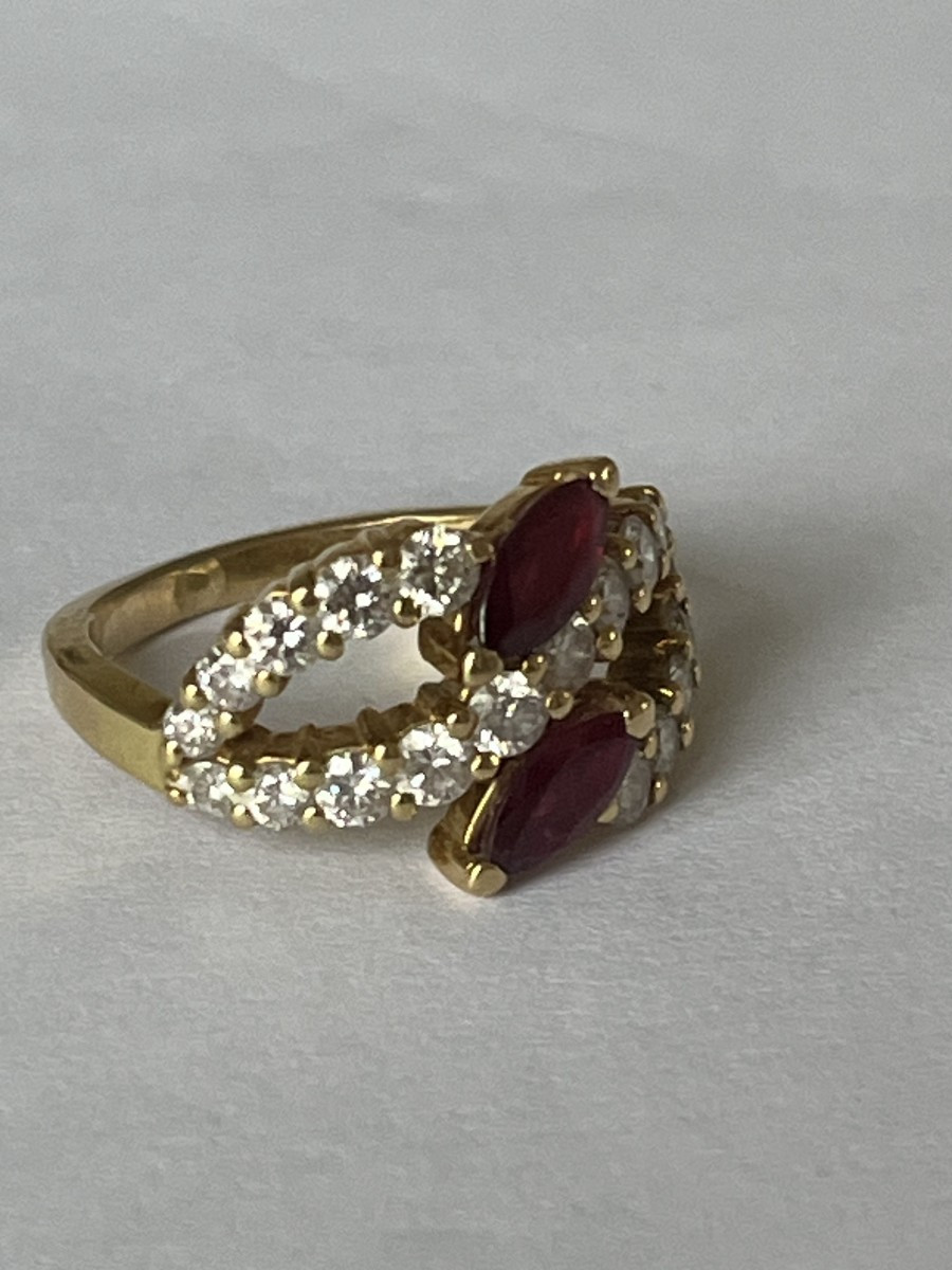 7086- Bague Or Jaune Diamants Rubis Navette-photo-1
