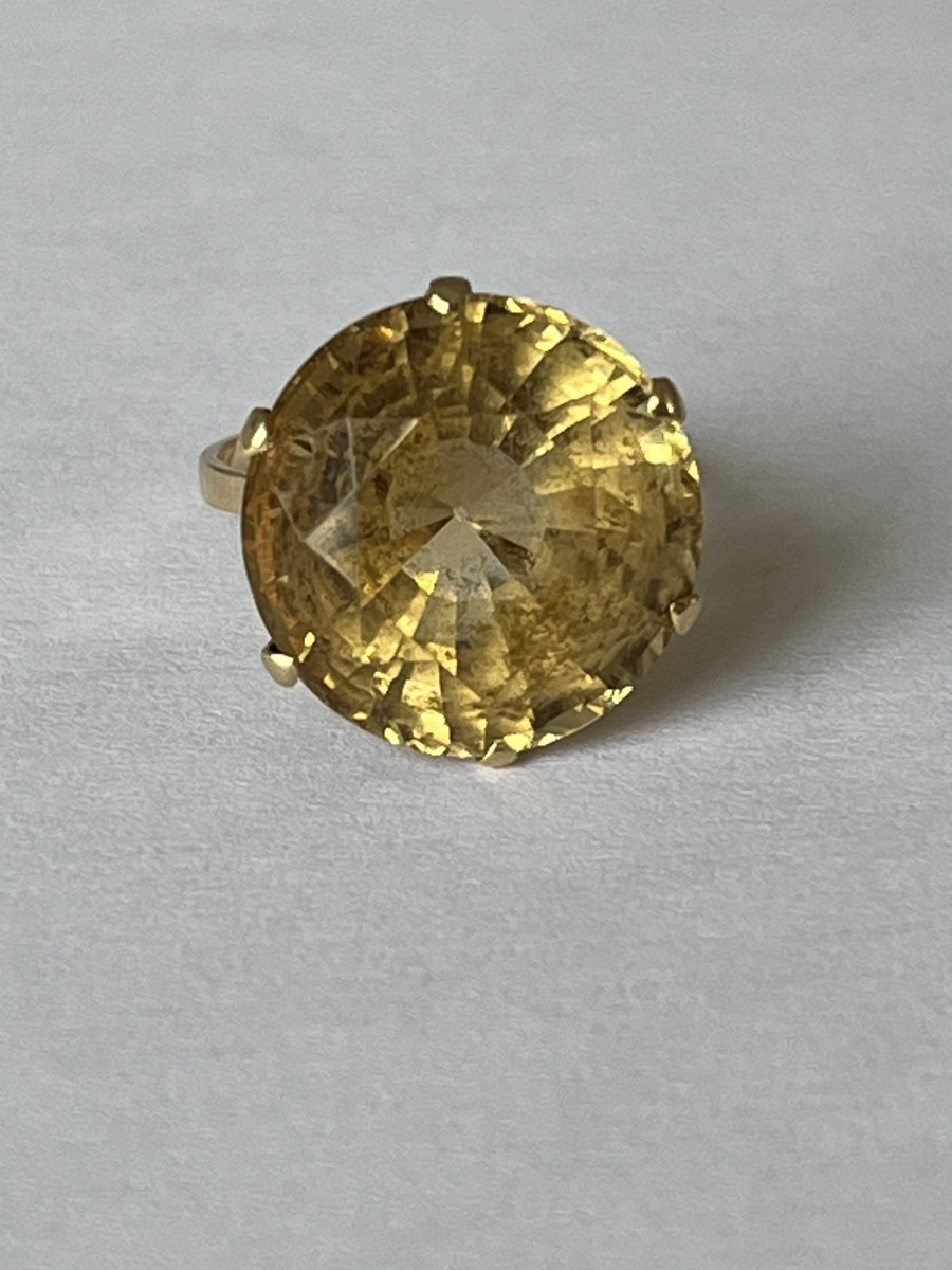 7091 - Important Vintage Yellow Gold Citrine Ring