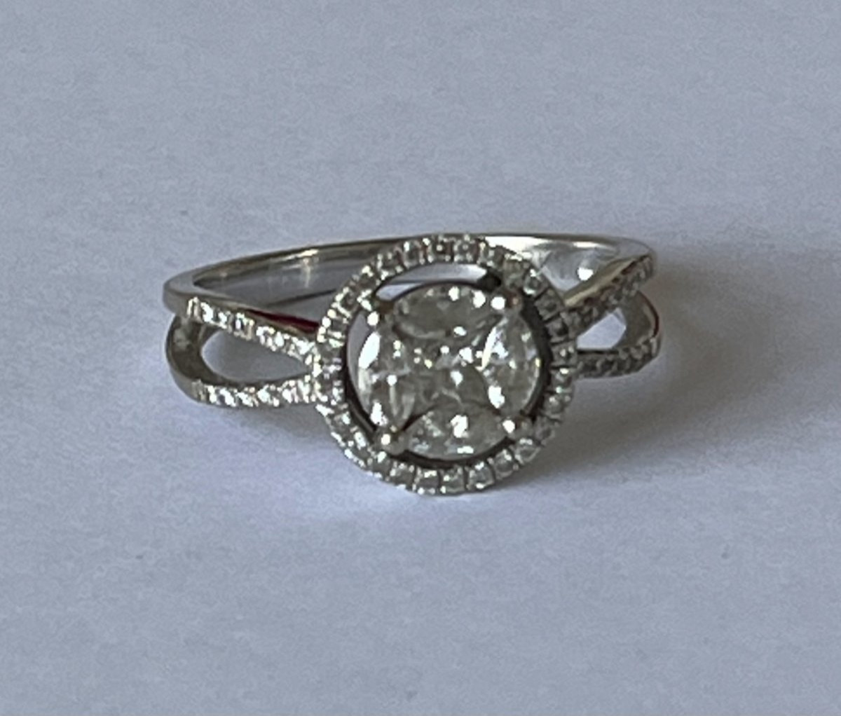 7098 - White Gold Diamond Ring-photo-1