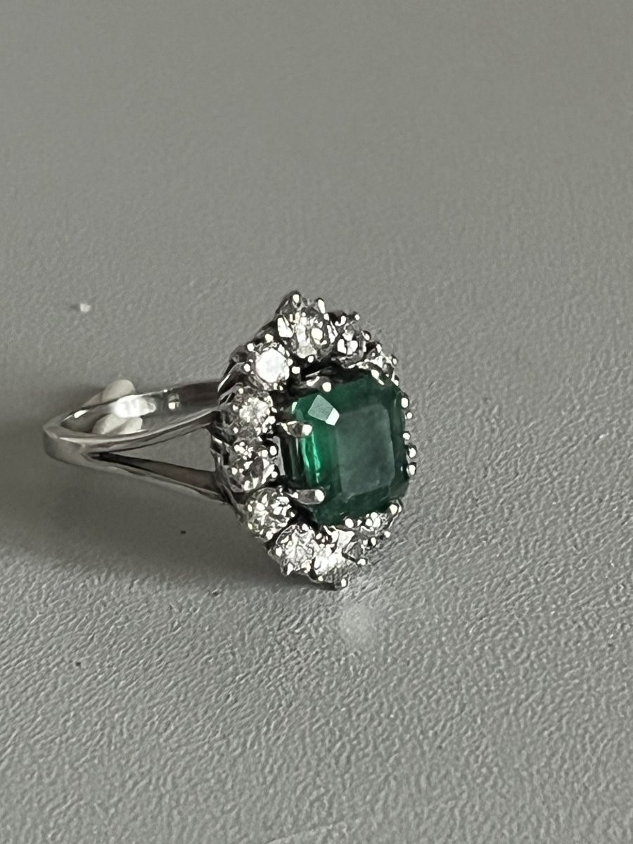 7228- Bague Fleur Or Gris Emeraude 2,72 ct Diamants 1,20 ct-photo-4