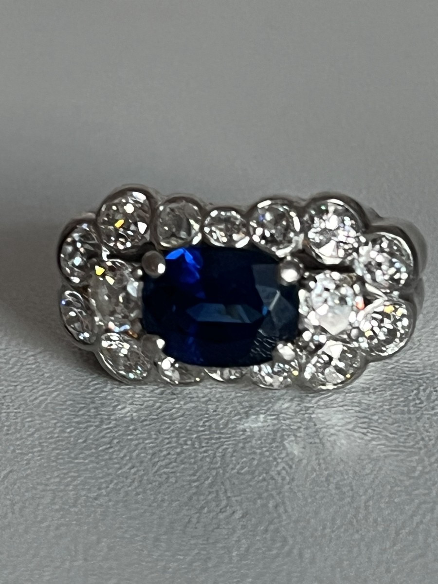 5073 - Vintage Platinum Ring With Cushion-cut Sapphire 3.66 Ct And Diamonds 3.00 Ct