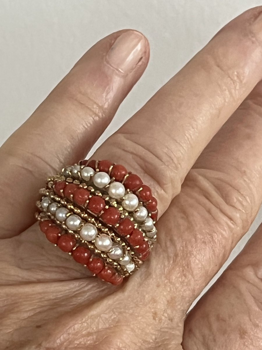 7191- Vintage Yellow Gold Ring With Coral And Akoya Pearls-photo-2