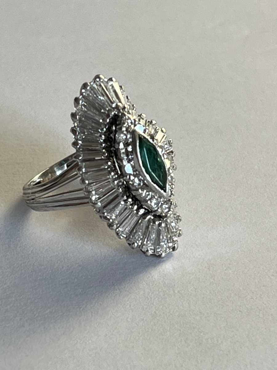 7272- Bague Jupe Or Gris Emeraude Diamants-photo-1