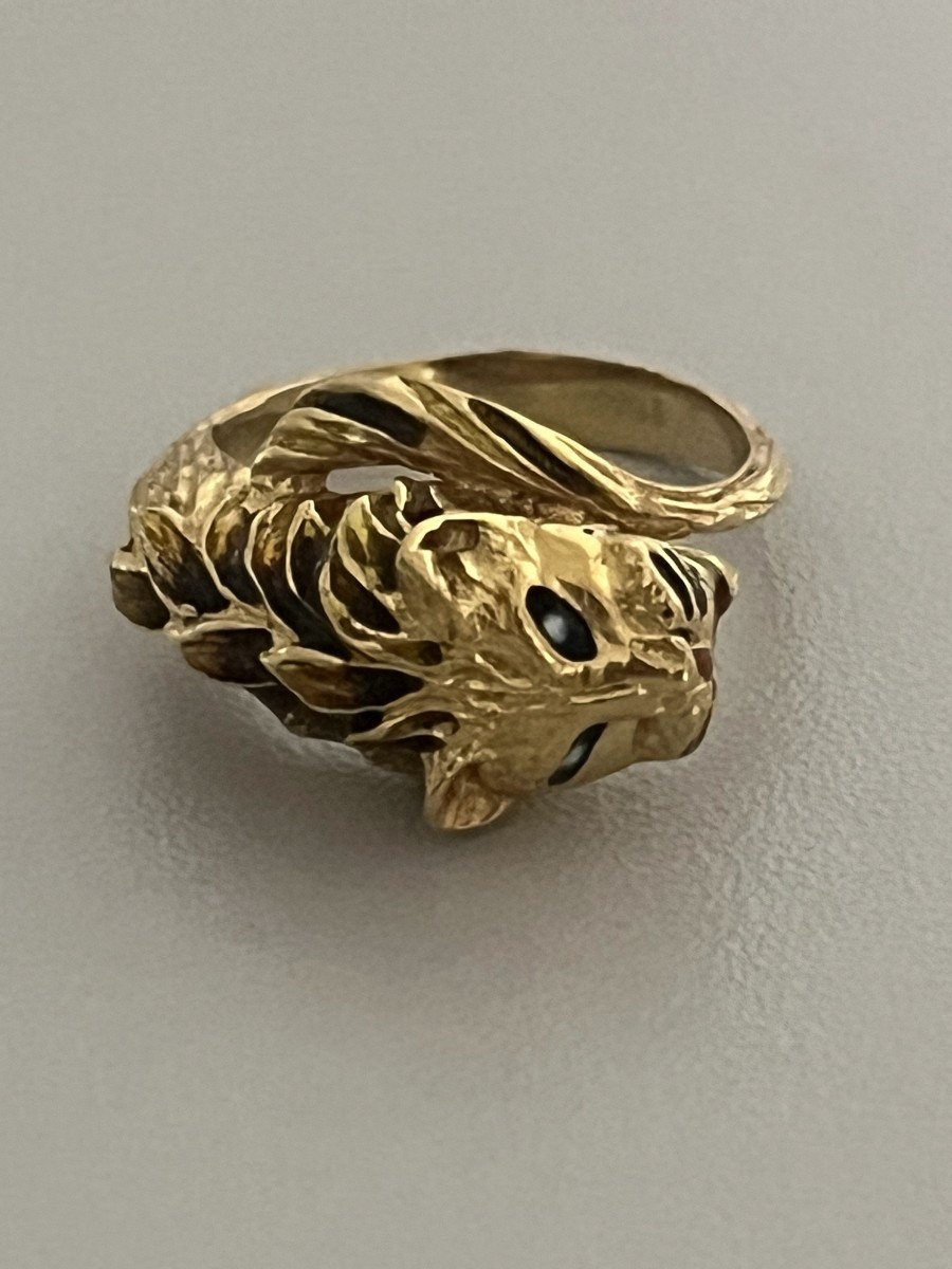7305 - Vintage Lion Ring In Yellow Gold And Enamel