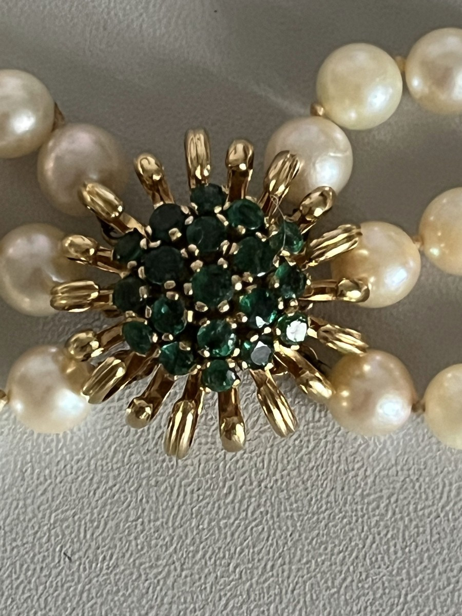 5239 - Akoya Pearl Necklace, 3 Rows, Yellow Gold Clasp, Emeralds