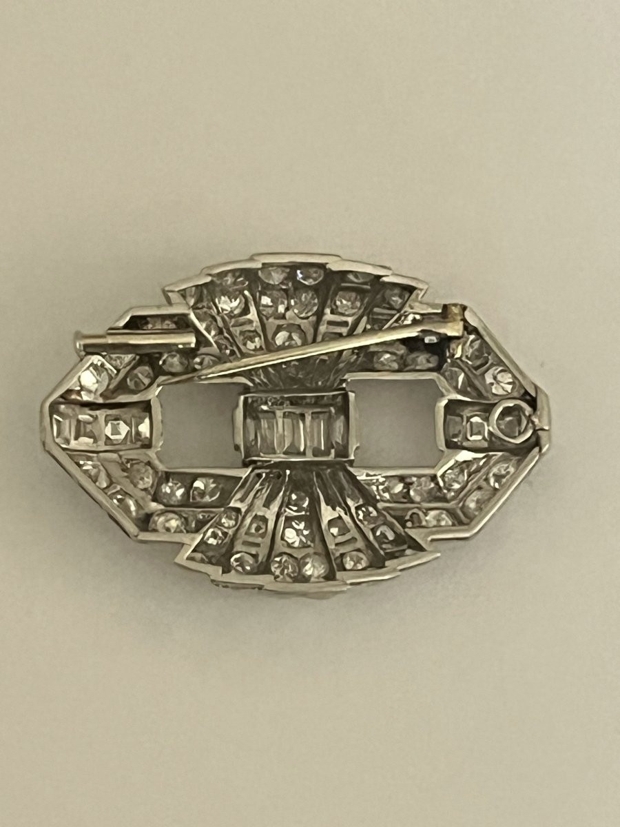 5427 - Art Deco Brooch In Platinum, Grey Gold, And Diamonds-photo-2