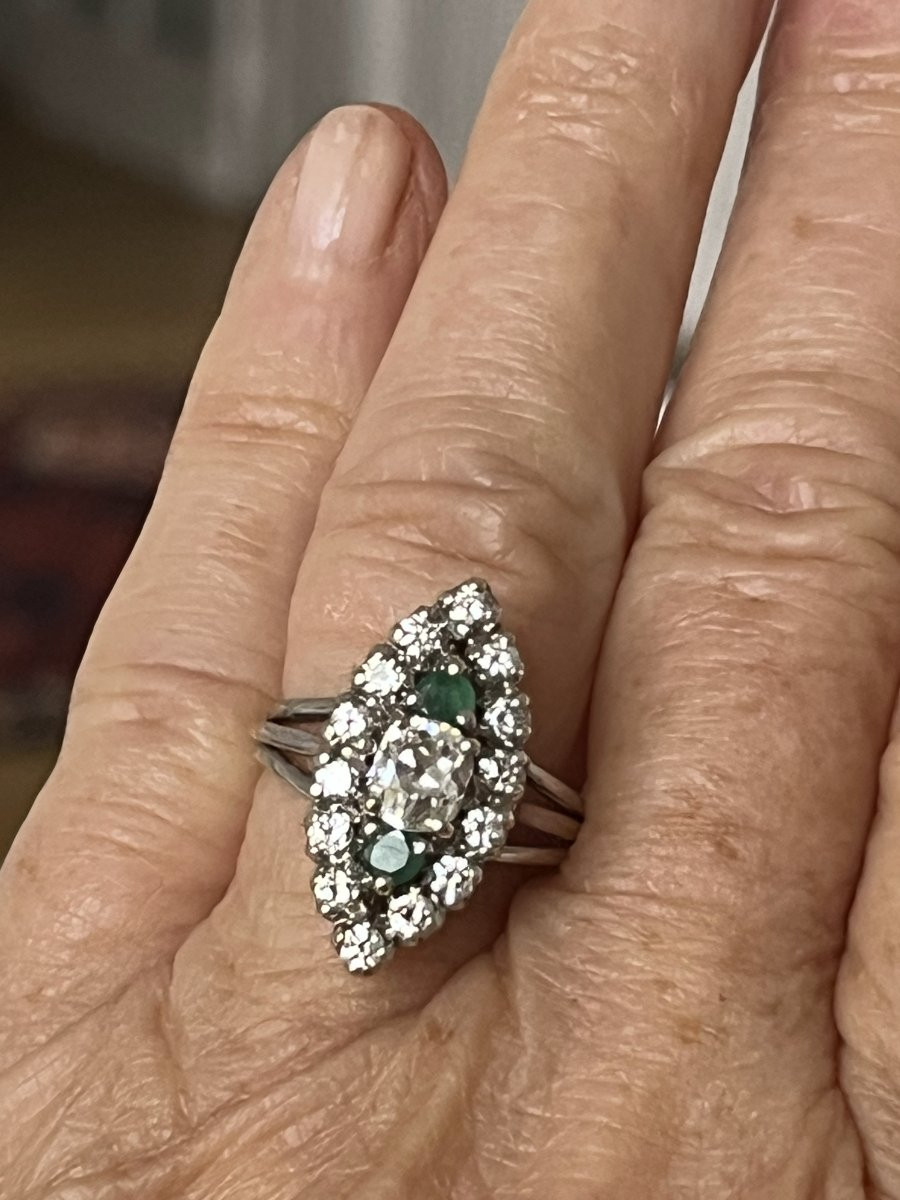 7083- Bague Marquise Or Gris Diamants Emeraudes-photo-2