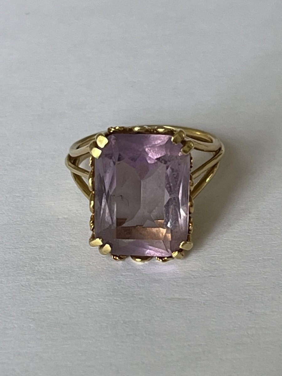 7092 - Vintage Yellow Gold Amethyst Ring