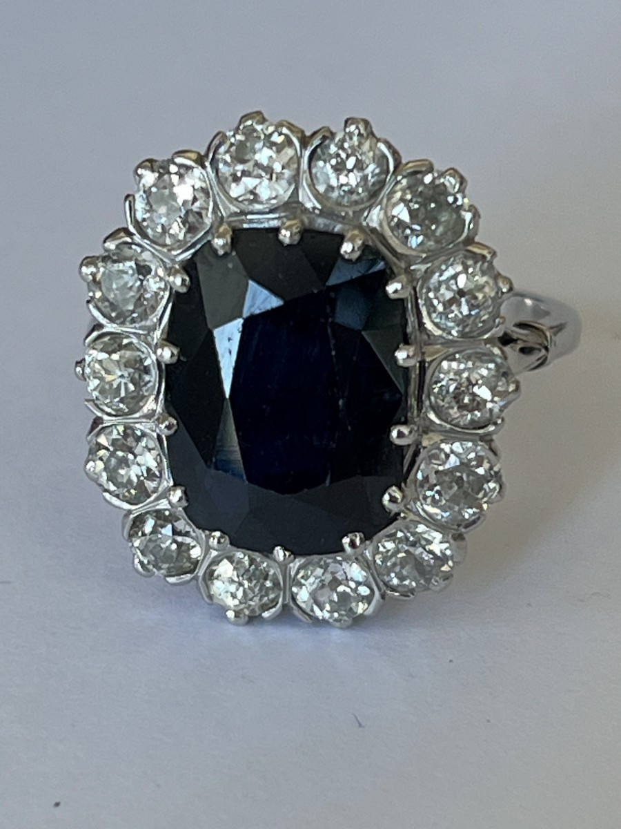 7111- Bague Marguerite Platine Saphir 5,00 ct Diamants