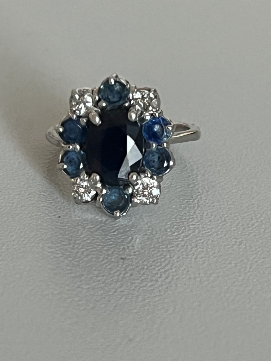 7134 - Daisy Ring, White Gold, Sapphires, Diamonds