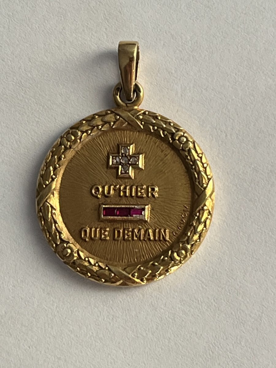 7274 - Yellow Gold Love Medal Pendant-photo-4