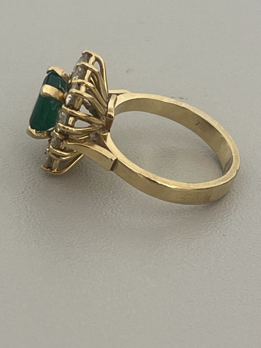 6467 - Yellow Gold Flower Ring With Emerald And Diamonds-photo-1