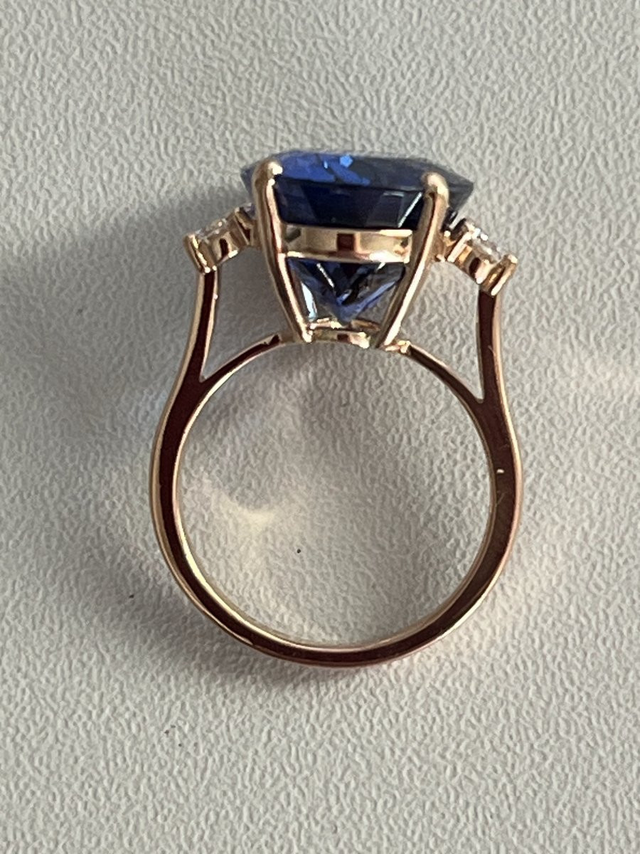 6784 - Rose Gold Ring With 13.00 Ct Tanzanite And Diamonds-photo-3