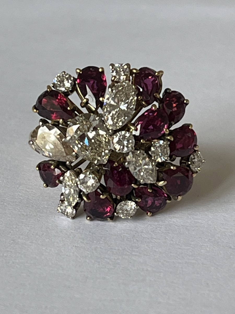 7070- Bague Cocktail Vintage Or Jaune et Gris Grenats Diamants