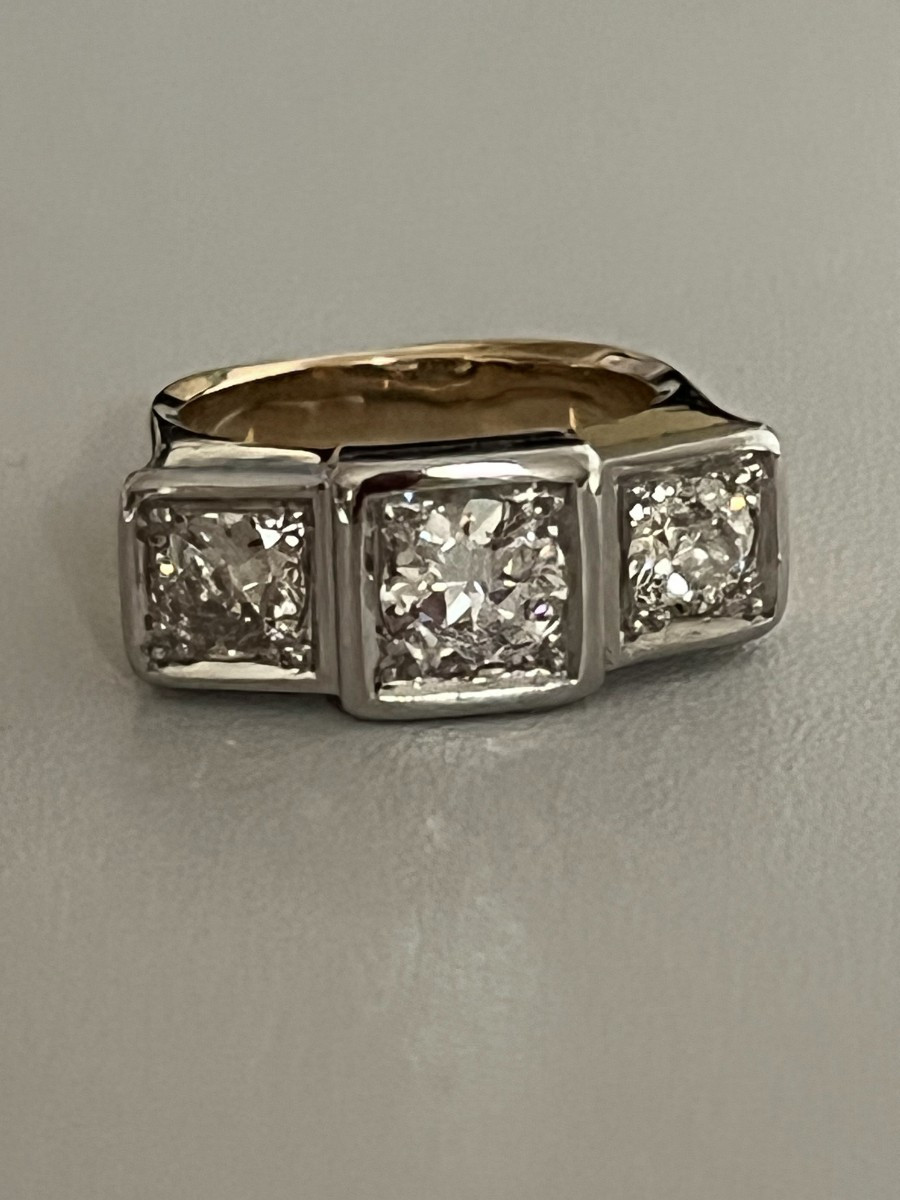 7301- Bague Or Jaune Platine Diamants (0,95 ct au centre)
