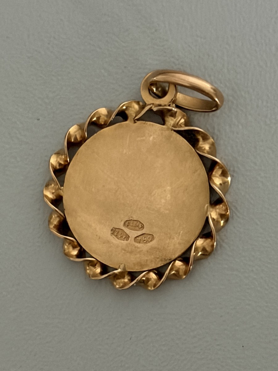 7402 - Yellow Gold Religious Medal-photo-2