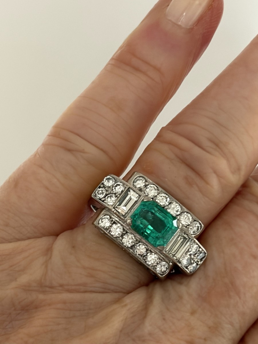 7448 - White Gold Emerald Diamond Ring-photo-1