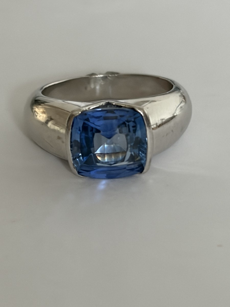 7479 - Ceylon Sapphire 4.20 Ct White Gold Wedding Band Ring