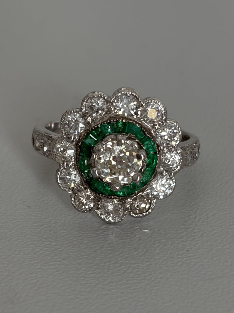7514 - Vintage Daisy Ring White Gold Emerald Diamonds-photo-2