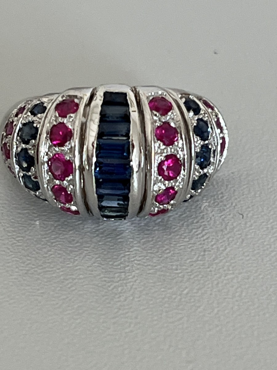 6702 - Bague Jonc Vintage Or Gris Saphirs Rubis