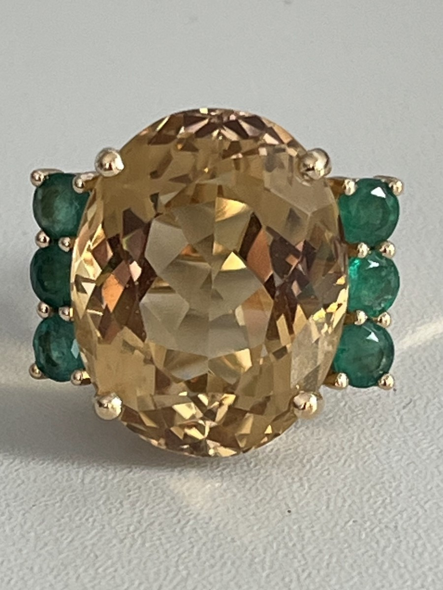 6923 - Bague Or Jaune Citrine 40 ct Emeraudes