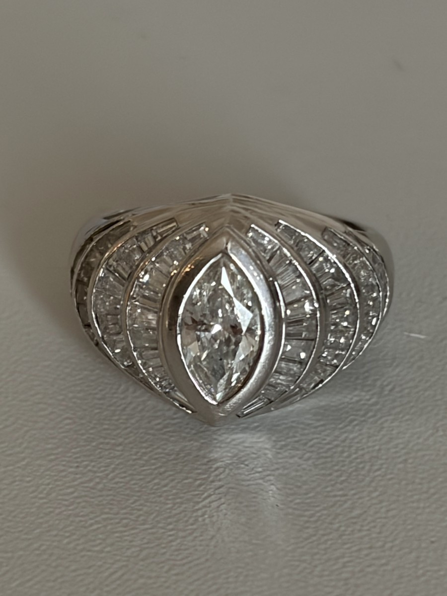 7566 - Harpo's Boule Ring White Gold Diamonds (0.70 Ct At Center)