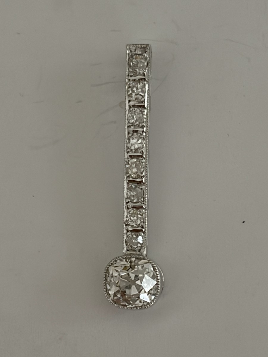 043B - Pendentif Or Gris Diamants (0,55 ct au centre)