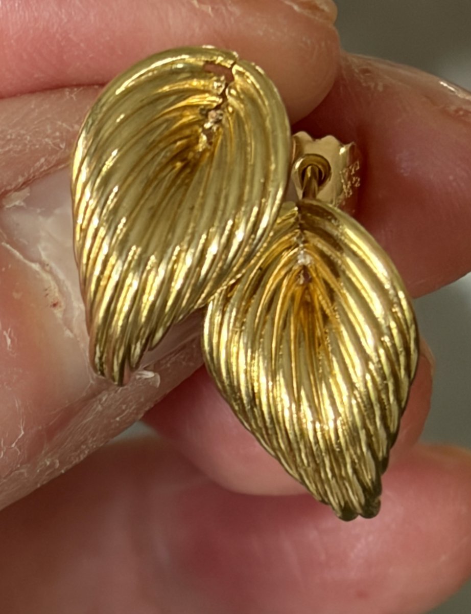 7590- Vintage Foliage Earrings Yellow Gold-photo-2
