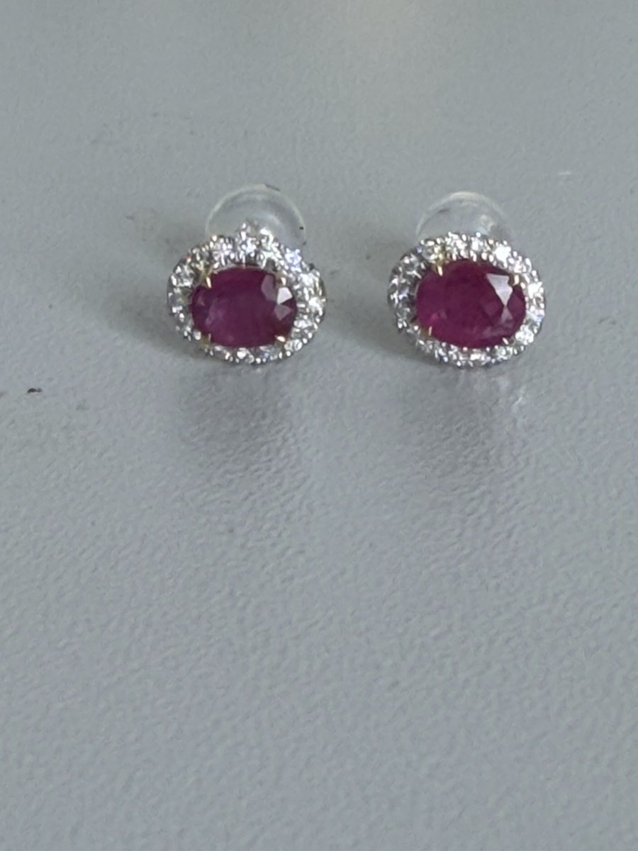 7598- Boucles d'Oreilles Or Gris Rubis Diamants