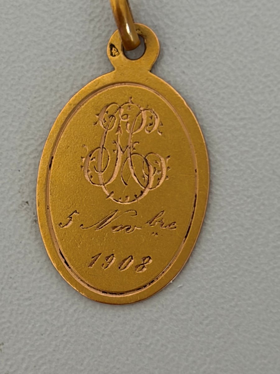 7613b- Yellow Gold Religious Medal-photo-2