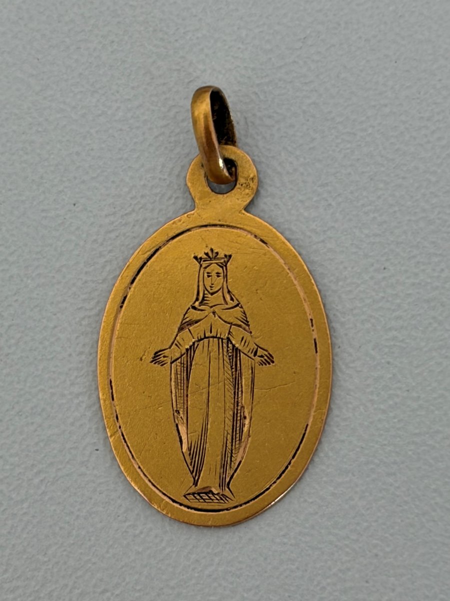 7613b- Yellow Gold Religious Medal