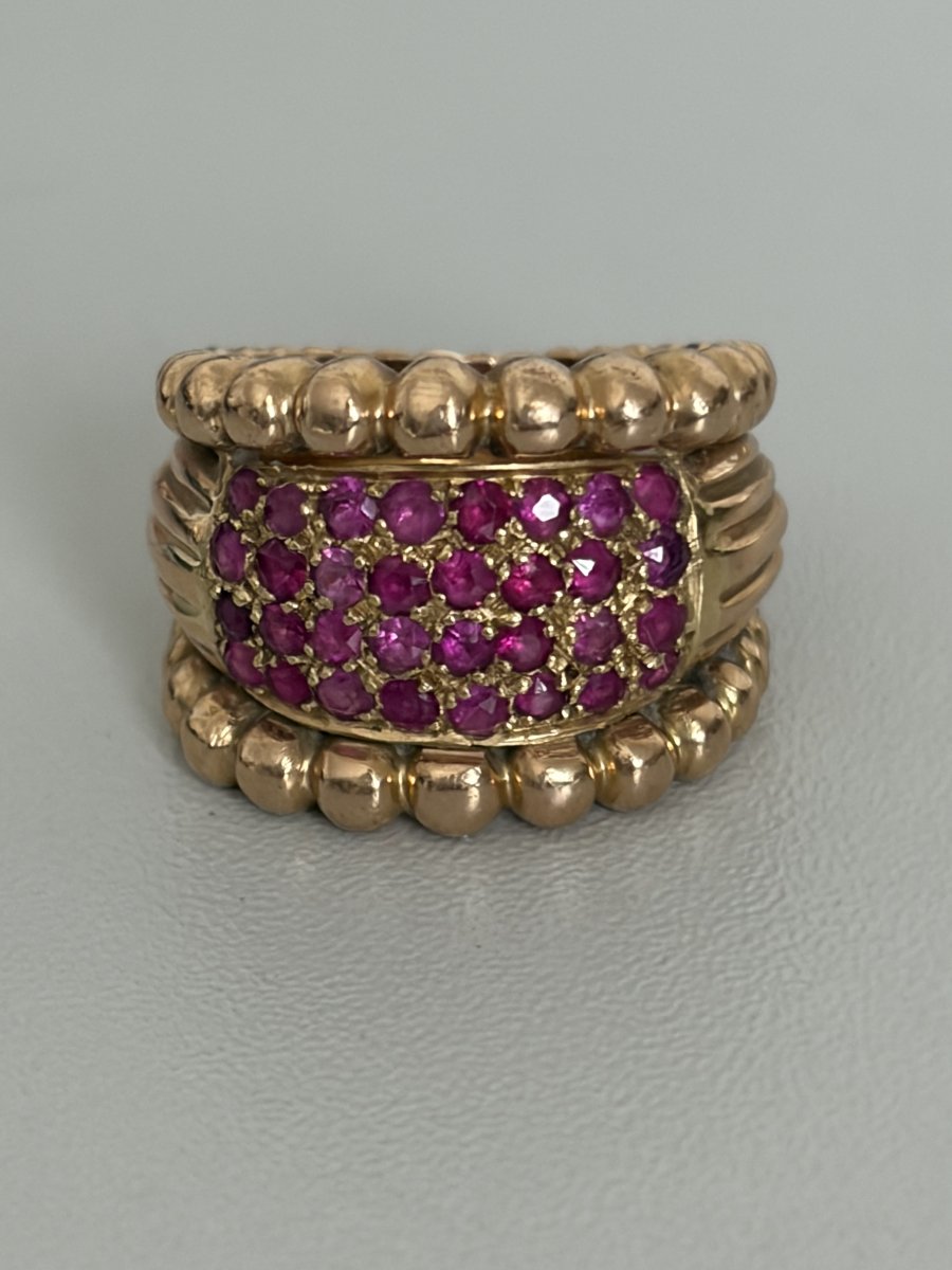 7650- Vintage Yellow Gold Ruby Band Ring
