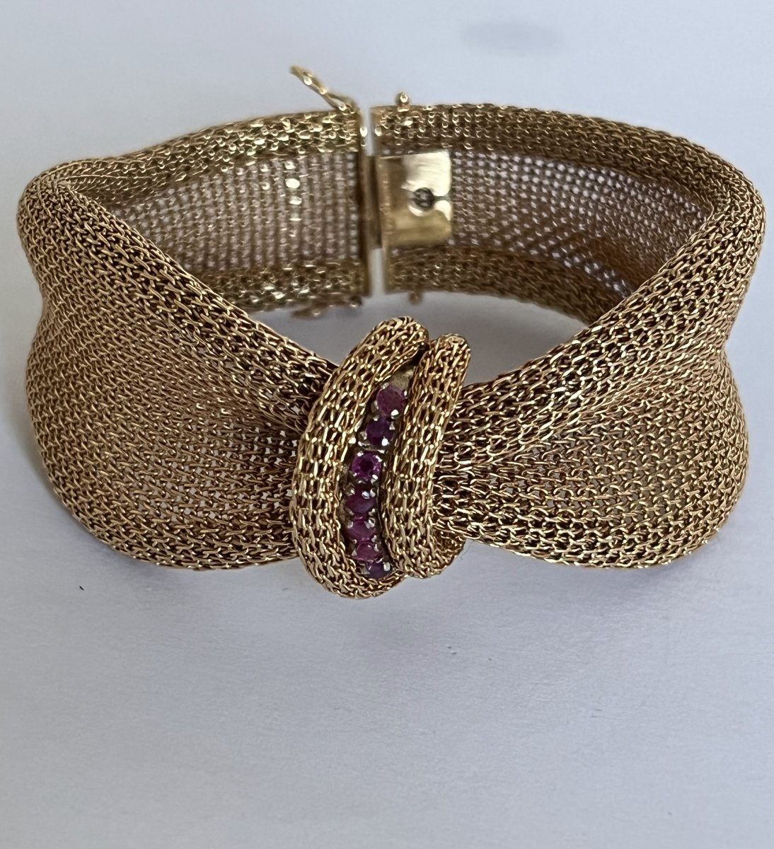 4340- Soft Bracelet Knot Yellow Gold Ruby