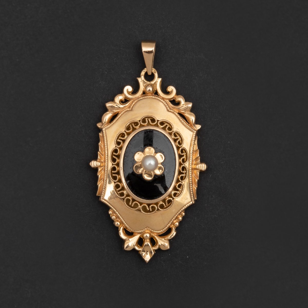 5466- Pendentif Or Jaune Onyx Perle