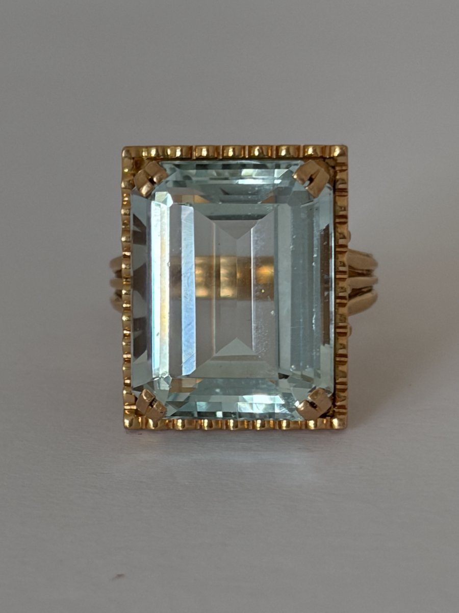 7621- Vintage Yellow Gold Aquamarine Ring