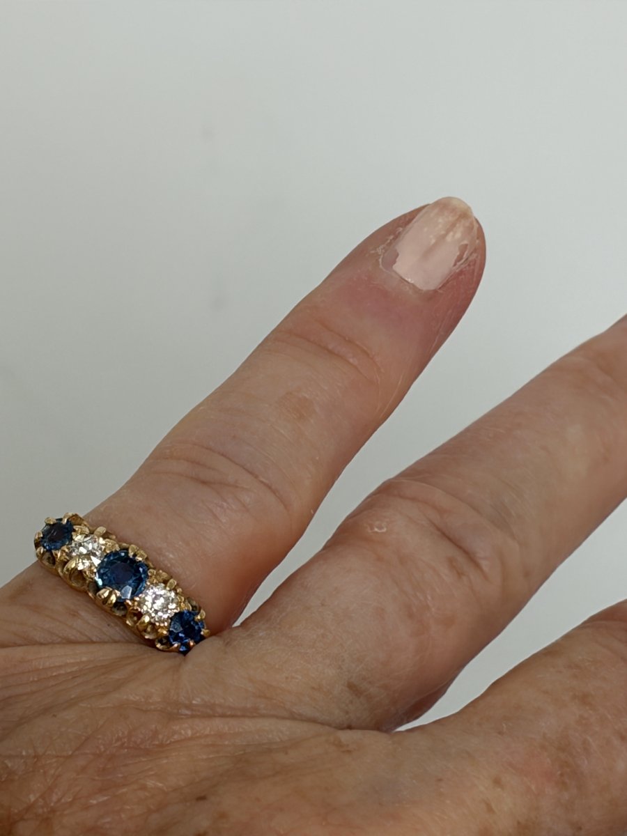 7678- Bague Jarretière Or Jaune Saphirs Diamants-photo-4