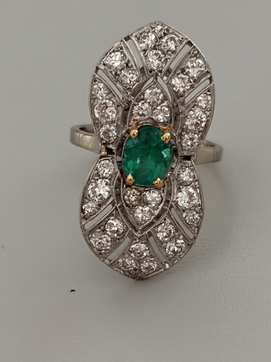7478- Importante Bague Aigrette Or Gris Emeraude Diamants