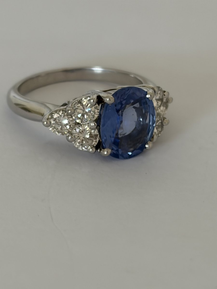 7697 - White Gold Ring With 2.50 Ct Ceylon Sapphire (certificate) And Diamonds-photo-2