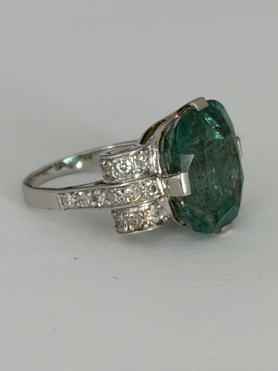 7903 - Platinum Ring With An 8.82-carat Certified Emerald And Diamonds-photo-2