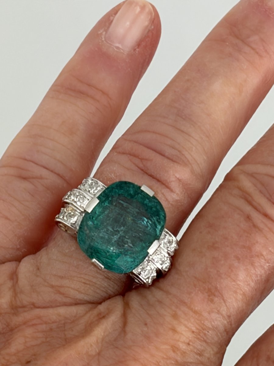 7903 - Platinum Ring With An 8.82-carat Certified Emerald And Diamonds-photo-1