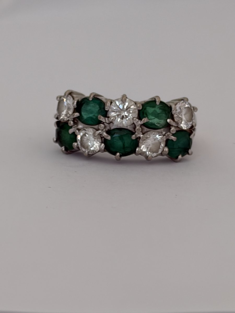 7800- Bague Vintage Or Gris Emeraudes Diamants