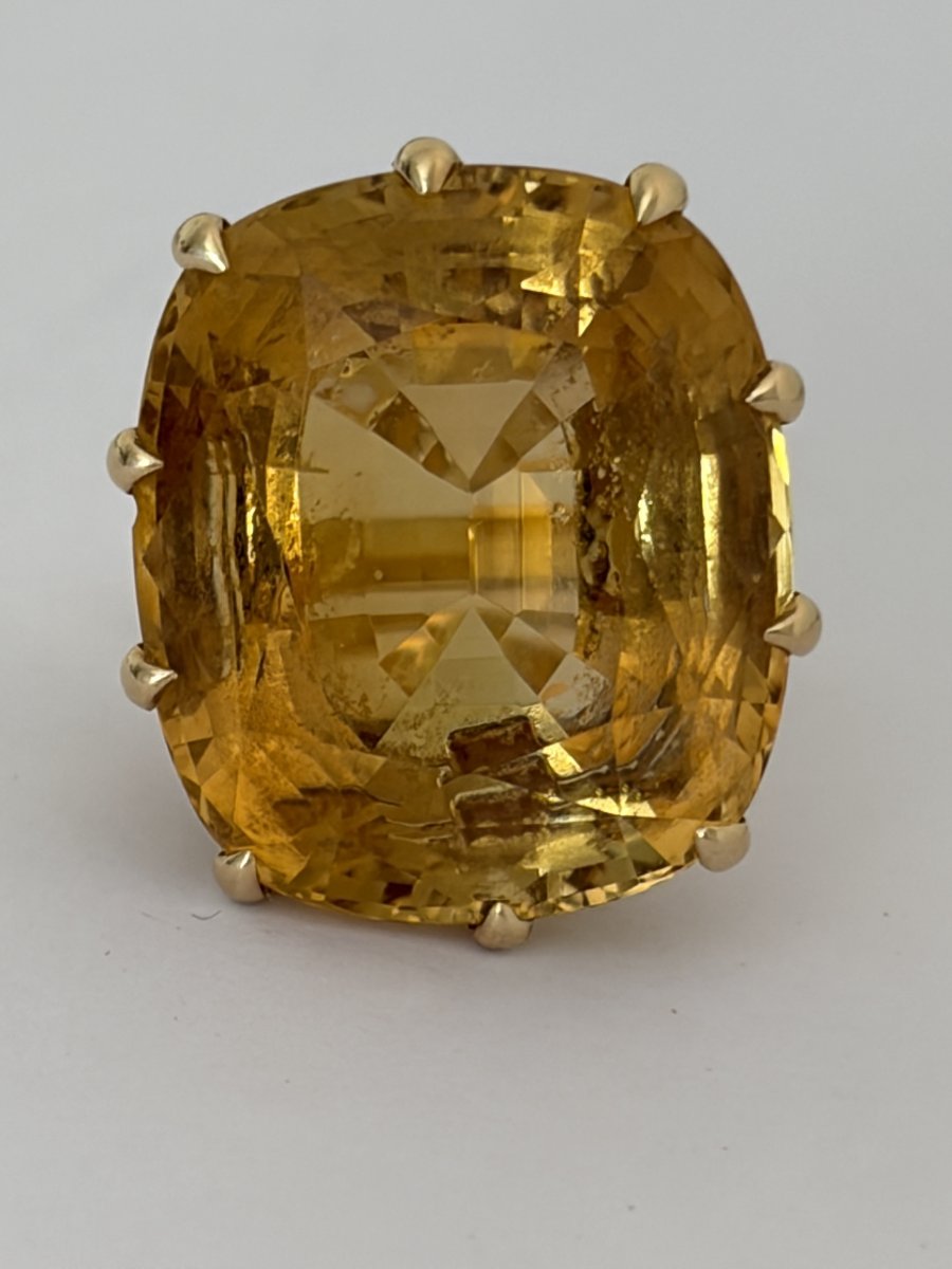 7804 - Large Vintage Yellow Gold Citrine Ring, 30.00 Ct