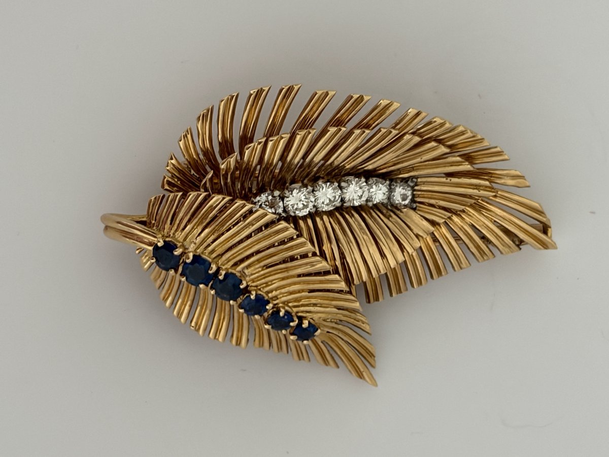 7807- Broche Feuillage Vintage Or Jaune Saphirs Diamants