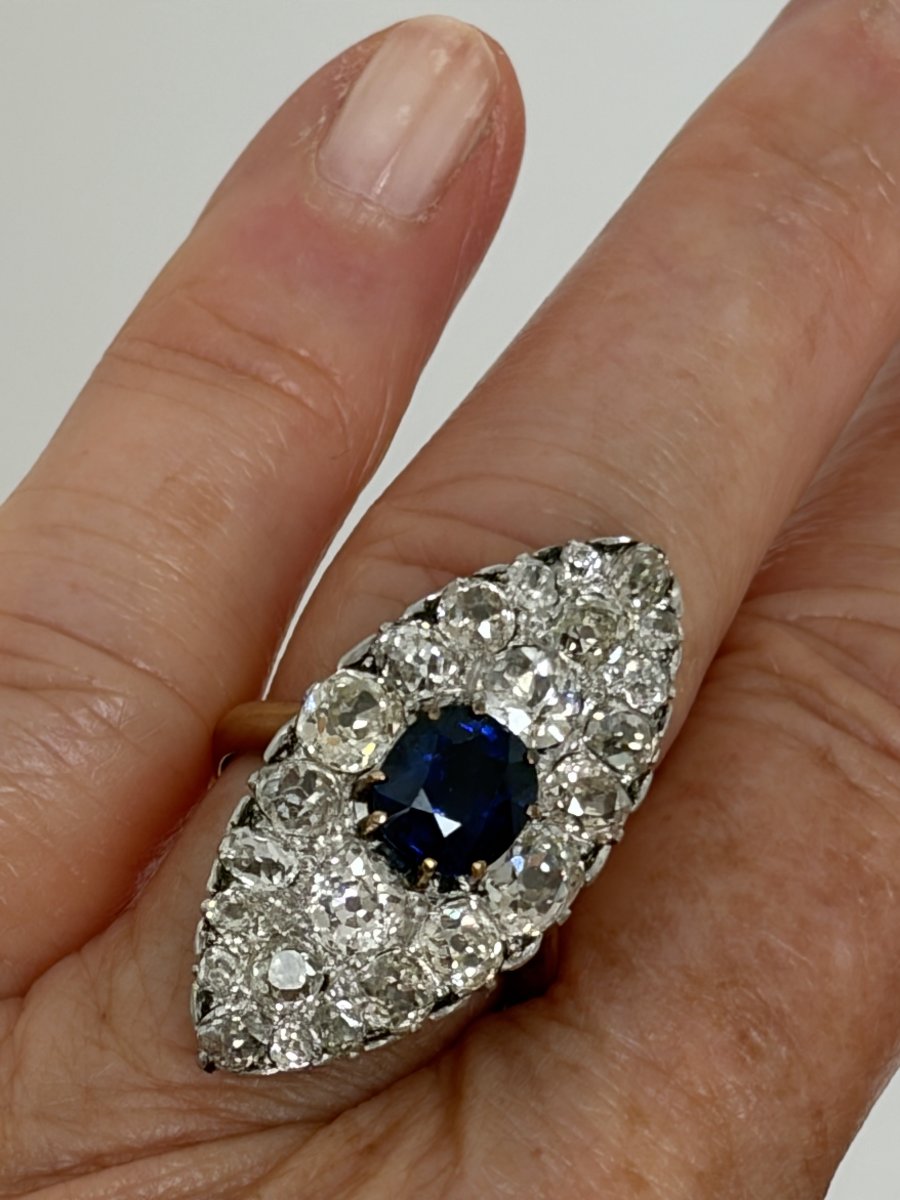 7818 - Yellow Gold Marquise Ring With Unheated Sapphire And Certified Diamonds, 2.50 Ct-photo-2